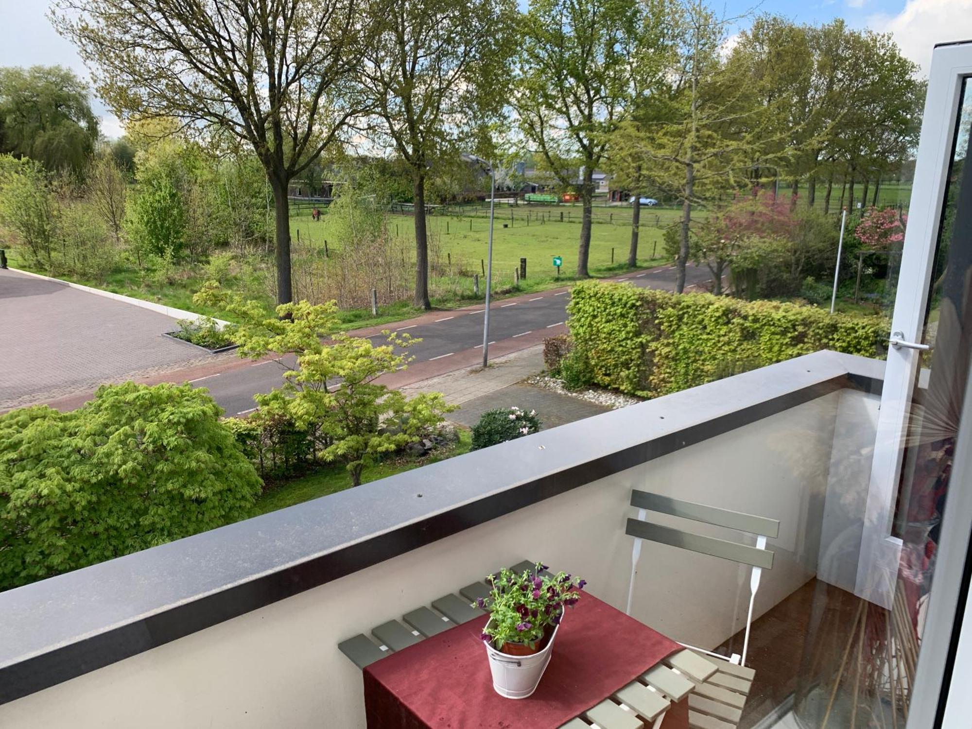 Comfortabele Familie Suite Met 2 Slk, Speelzolder, Balkon, Airco Den Ham Exterior foto