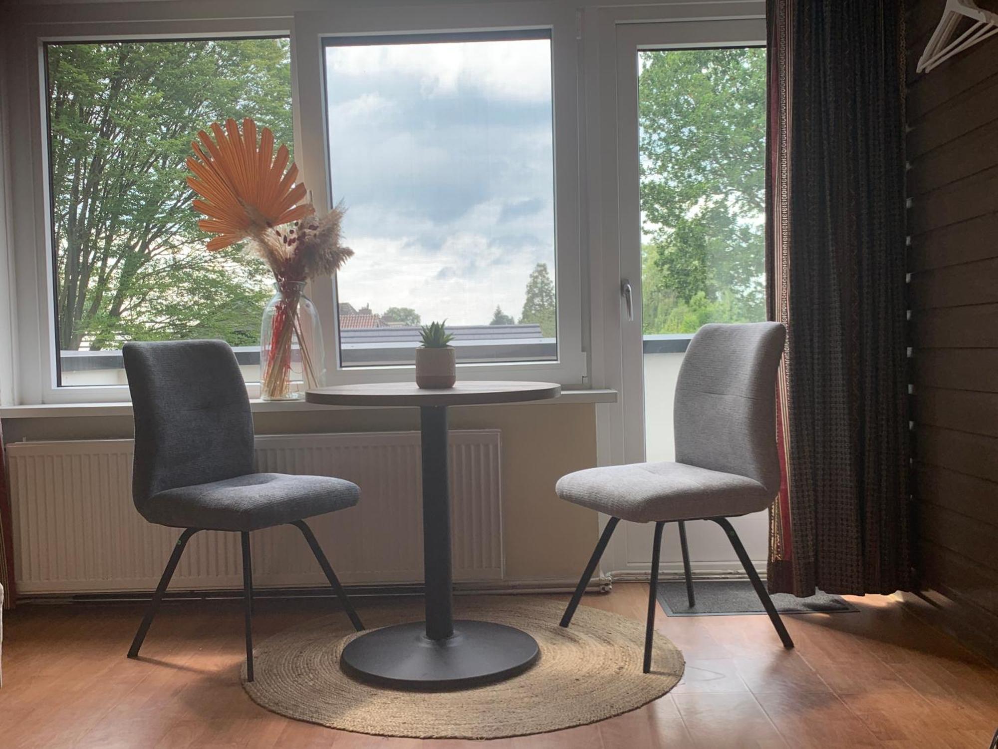 Comfortabele Familie Suite Met 2 Slk, Speelzolder, Balkon, Airco Den Ham Exterior foto